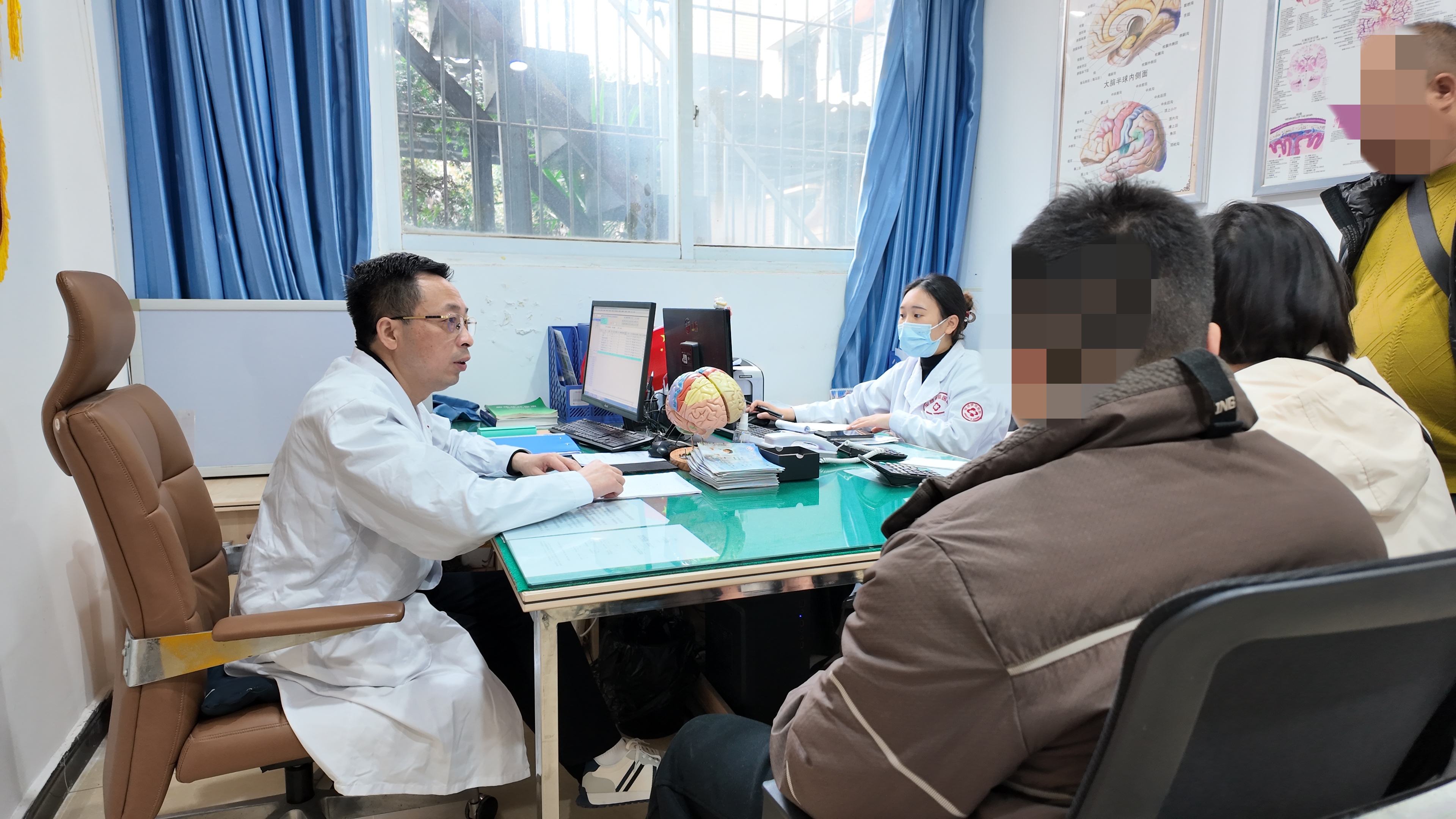 李恩主任借成都军盛医院2026癫痫诊疗体系6.0破解癫痫诊疗难题 李恩主任借成都军盛医院2026癫痫诊疗体系6.0破解癫痫诊疗难题